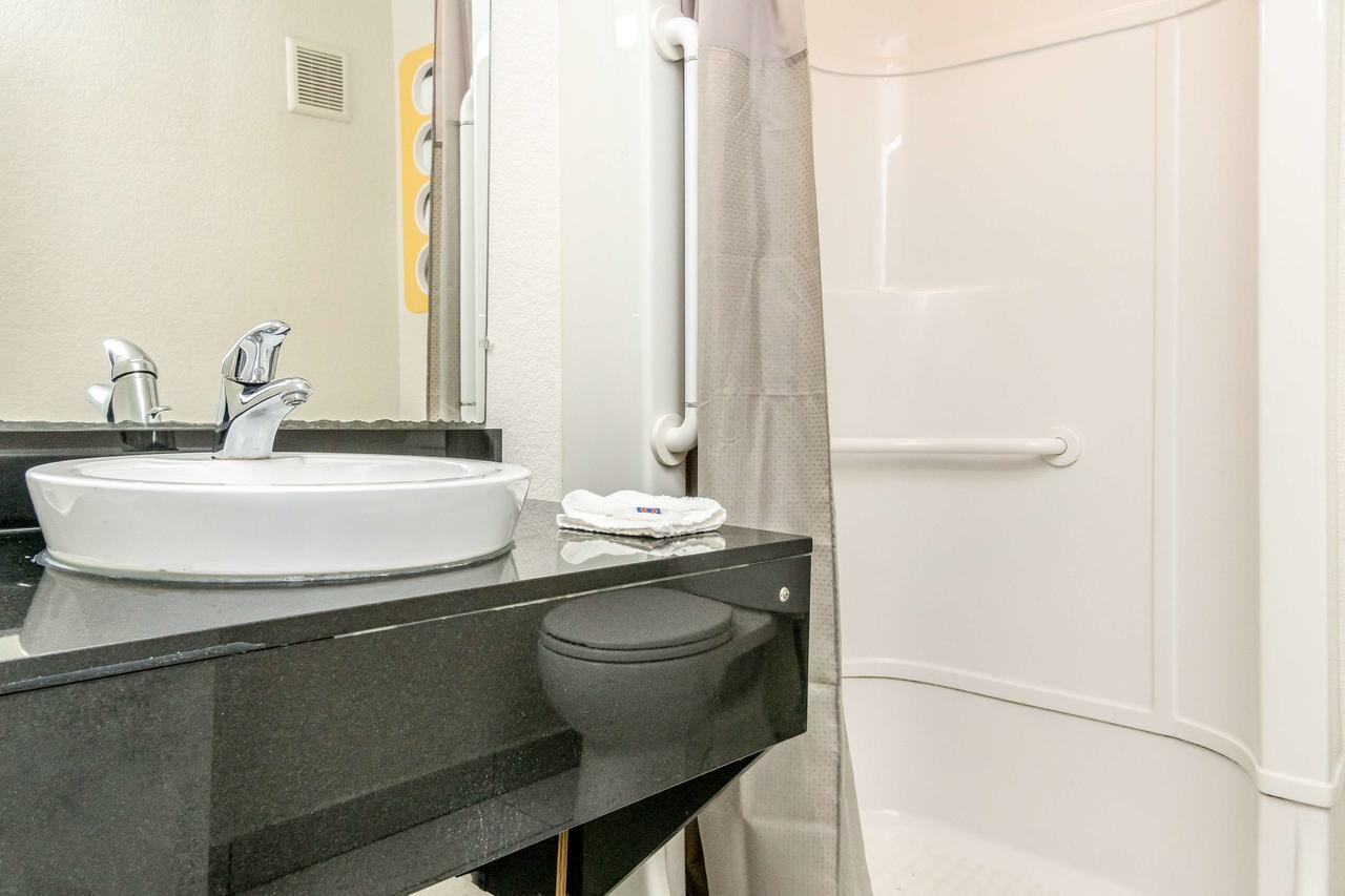 Motel 6 Fort Worth North Haltom City Luaran gambar