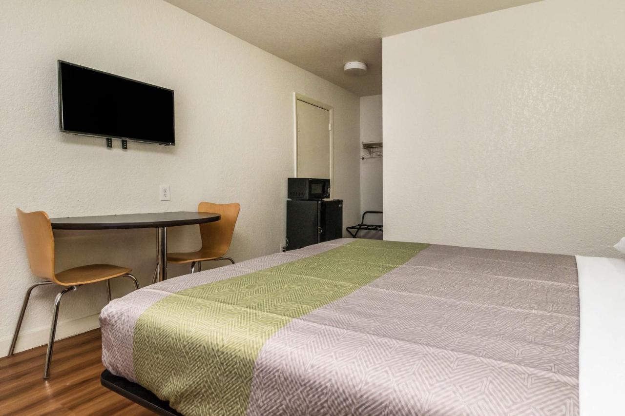 Motel 6 Fort Worth North Haltom City Luaran gambar