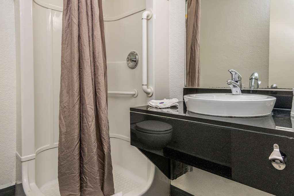 Motel 6 Fort Worth North Haltom City Bilik gambar